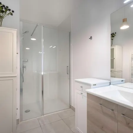 Apartment Pour 4, Remblai De *
